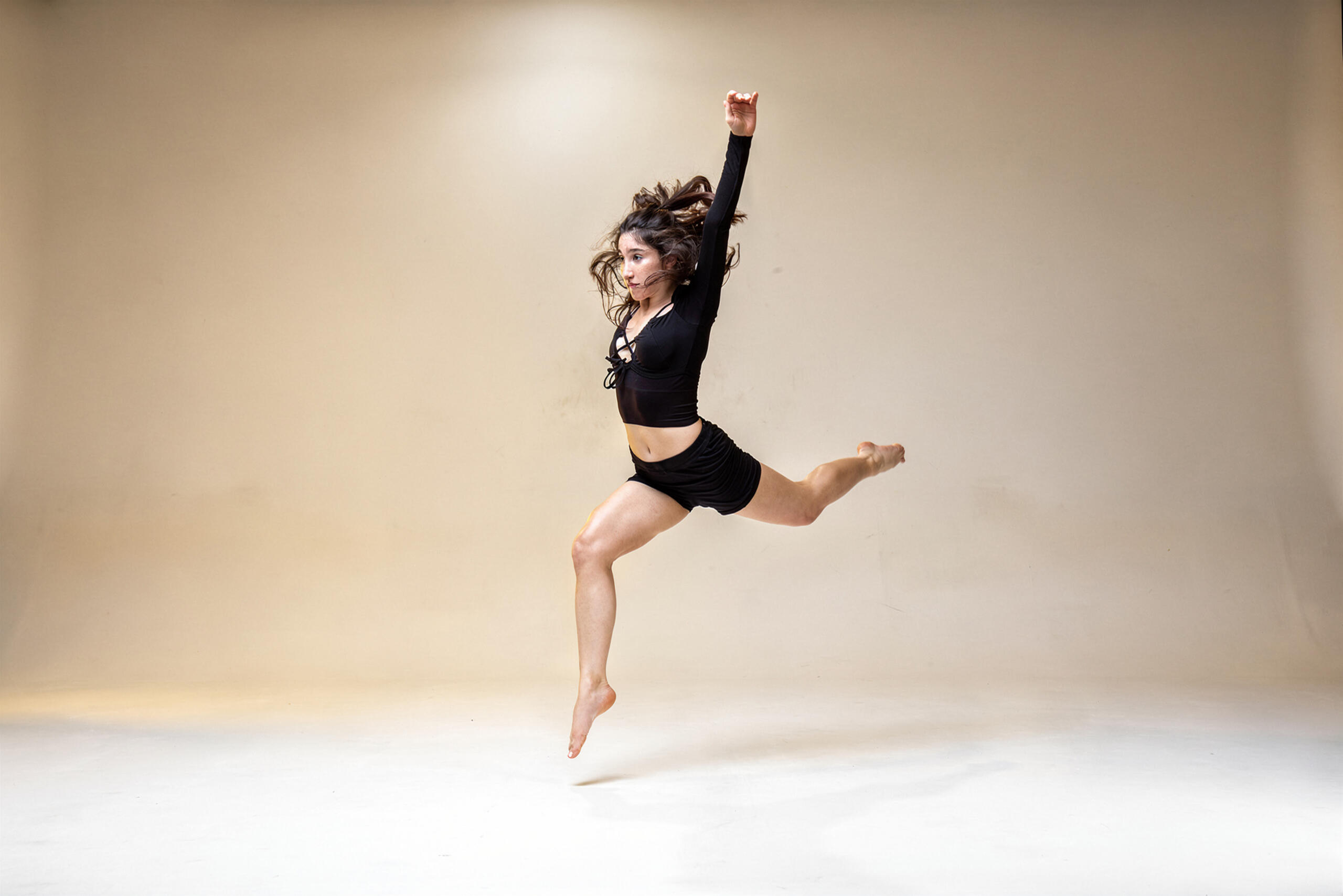 Çağdaş - Modern Dans | Yeni Başlayanlar | Çarşamba 17.00 / 10-13 Yaş /